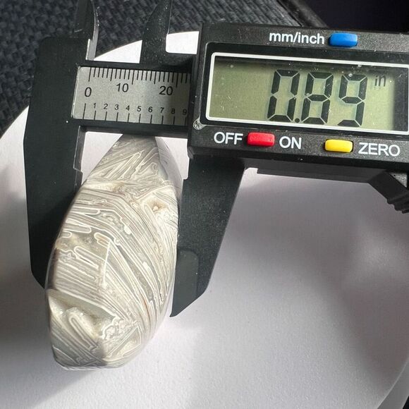 Mexican White Lace Agate Druzy Heart Carving‎ (5) - Picture 7 of 10